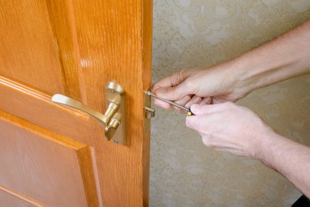 Asistencia urgente para puertas bloqueadas en Mataró